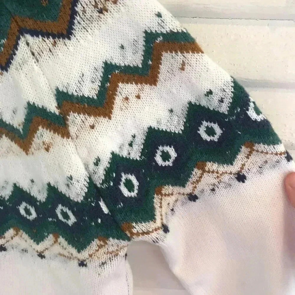 Handmade Fair Isle Green & White Long Sleeve Sweater - Picture 2 of 3
